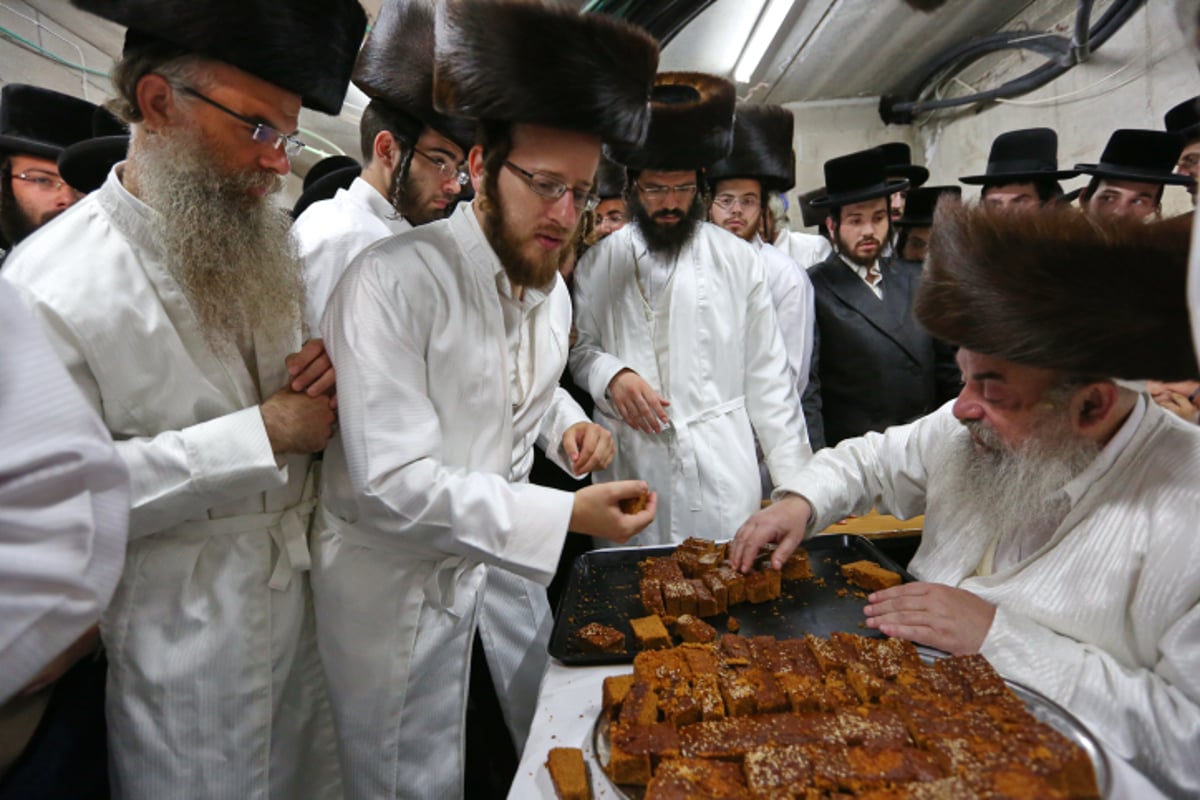 ערב יום כיפור בלעלוב: מלקות וטיש | צפו