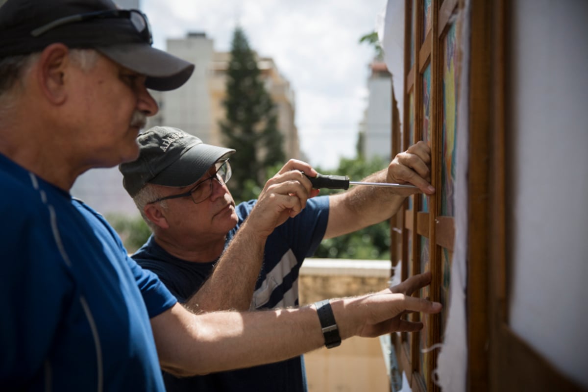 הסוכה המרהיבה של מאיר פרוש | גלריה