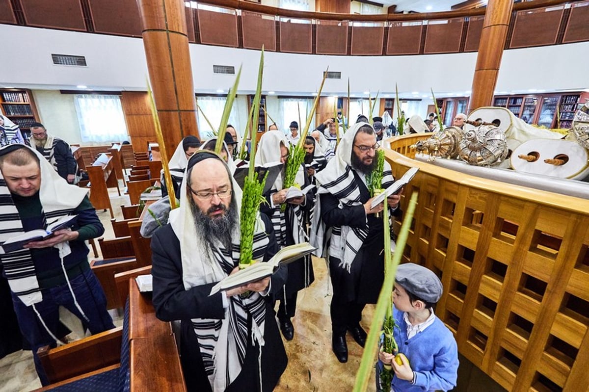 גלריה: הושענא רבה בבית הכנסת המרכזי במוסקבה