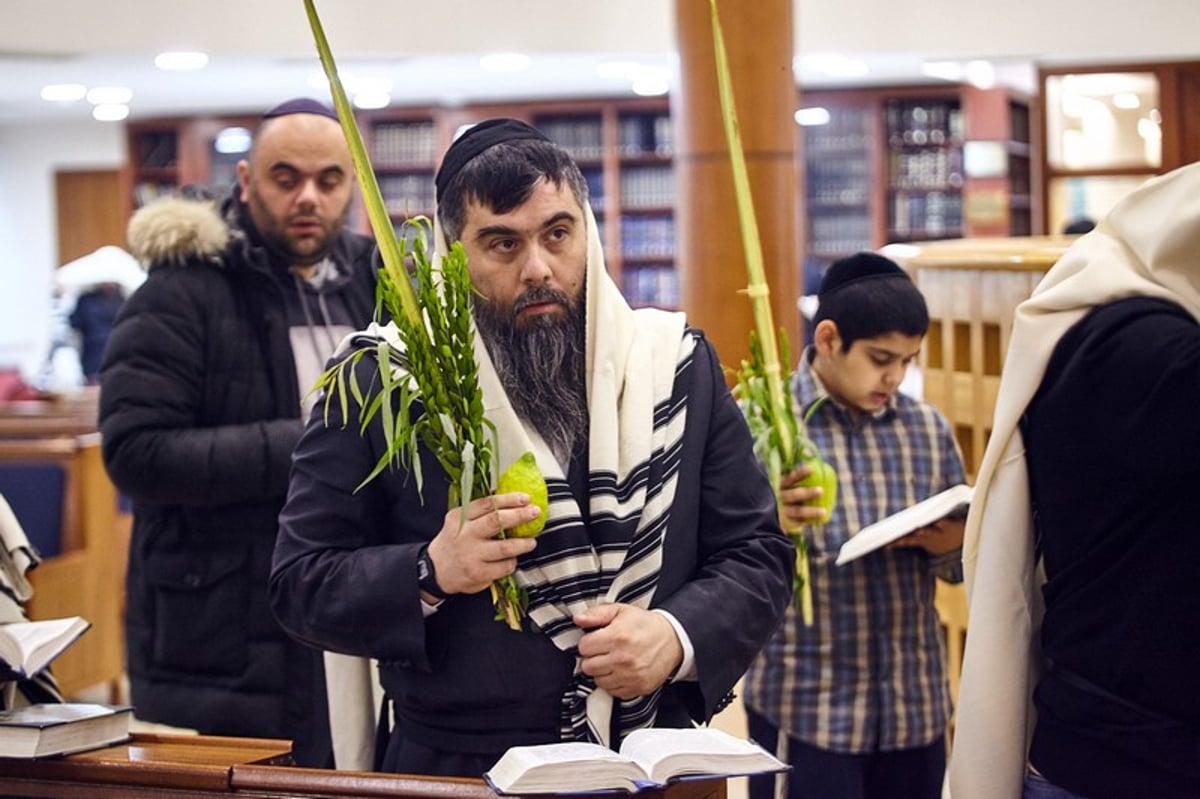 גלריה: הושענא רבה בבית הכנסת המרכזי במוסקבה