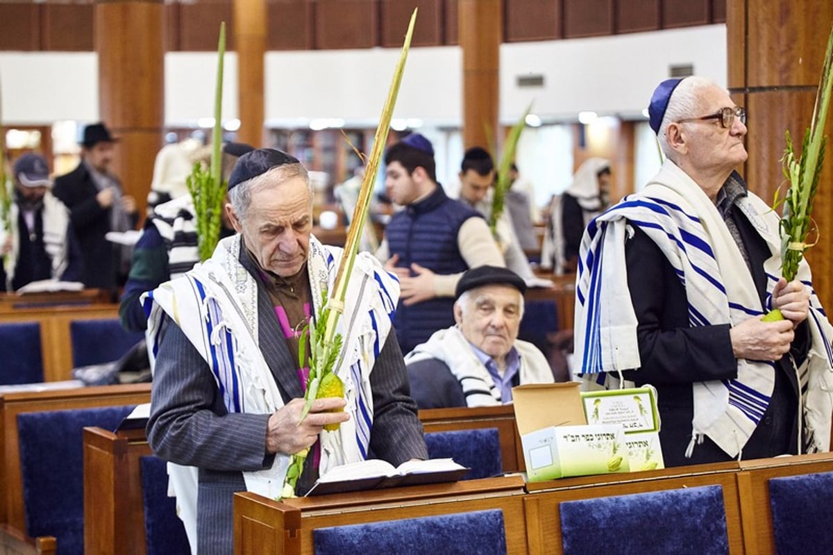 גלריה: הושענא רבה בבית הכנסת המרכזי במוסקבה