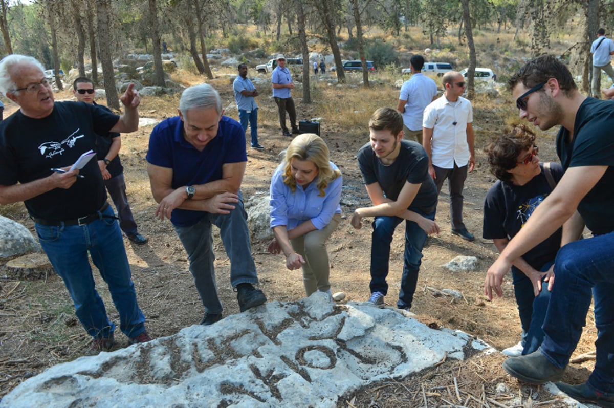 צפו בתמונות: ראש הממשלה ומשפחתו מטיילים בחול המועד