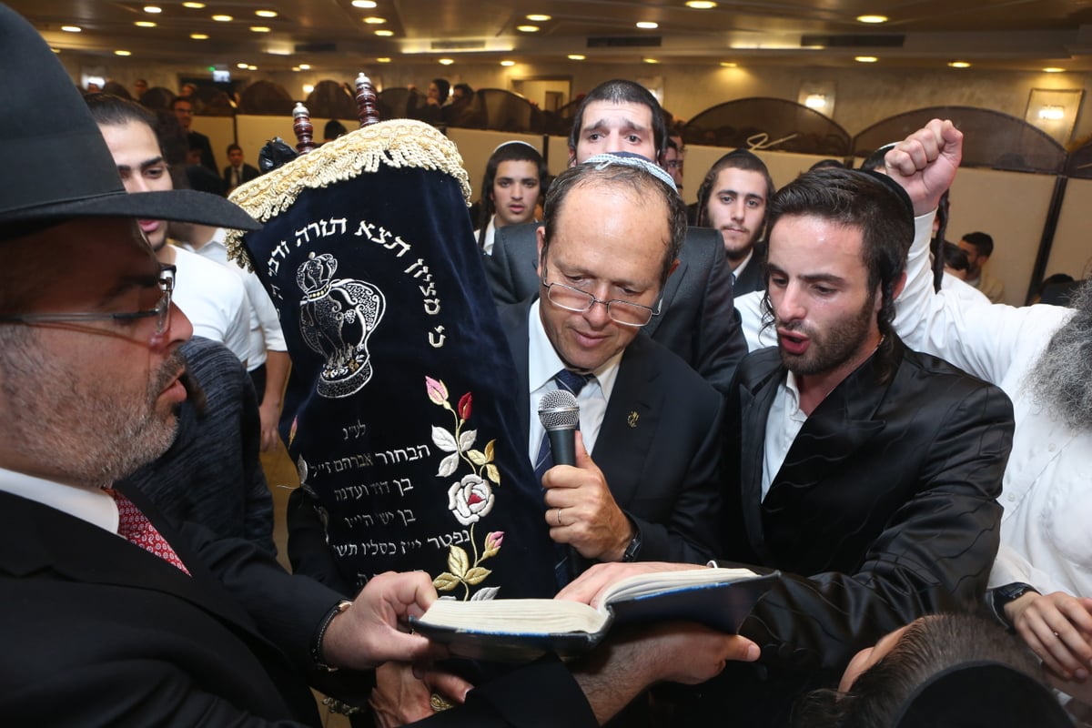 הנוער הירושלמי חגג הקפות שניות ב"מתחברים" | צפו