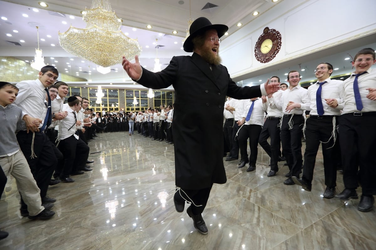 מאיר אדלר הקפיץ את "עטרת שלמה". צפו