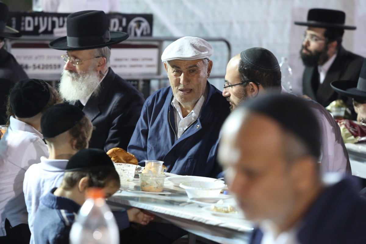 אלפים בהילולת שמעון הצדיק בשייח ג'ראח • צפו