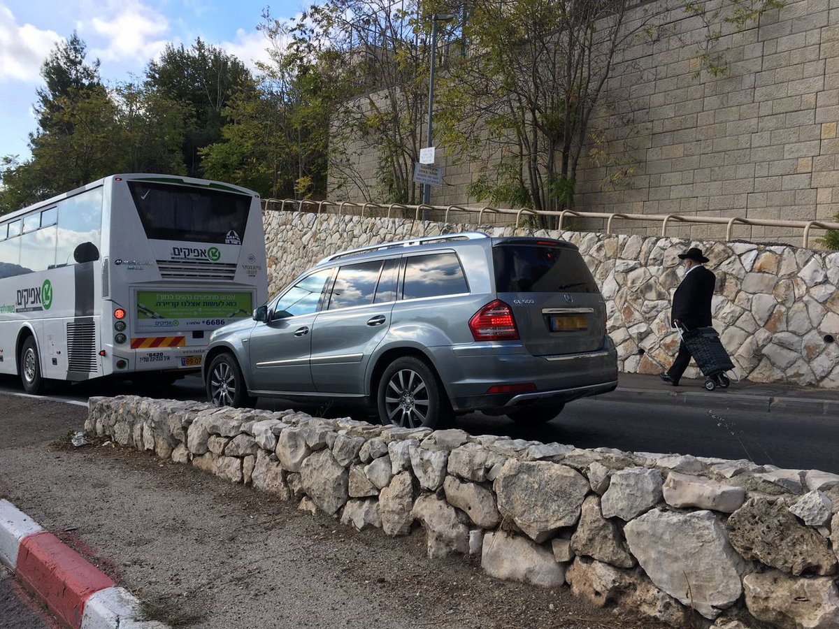 כשראש העיר ניר ברקת נתקע בעצמו בפקק | תיעוד