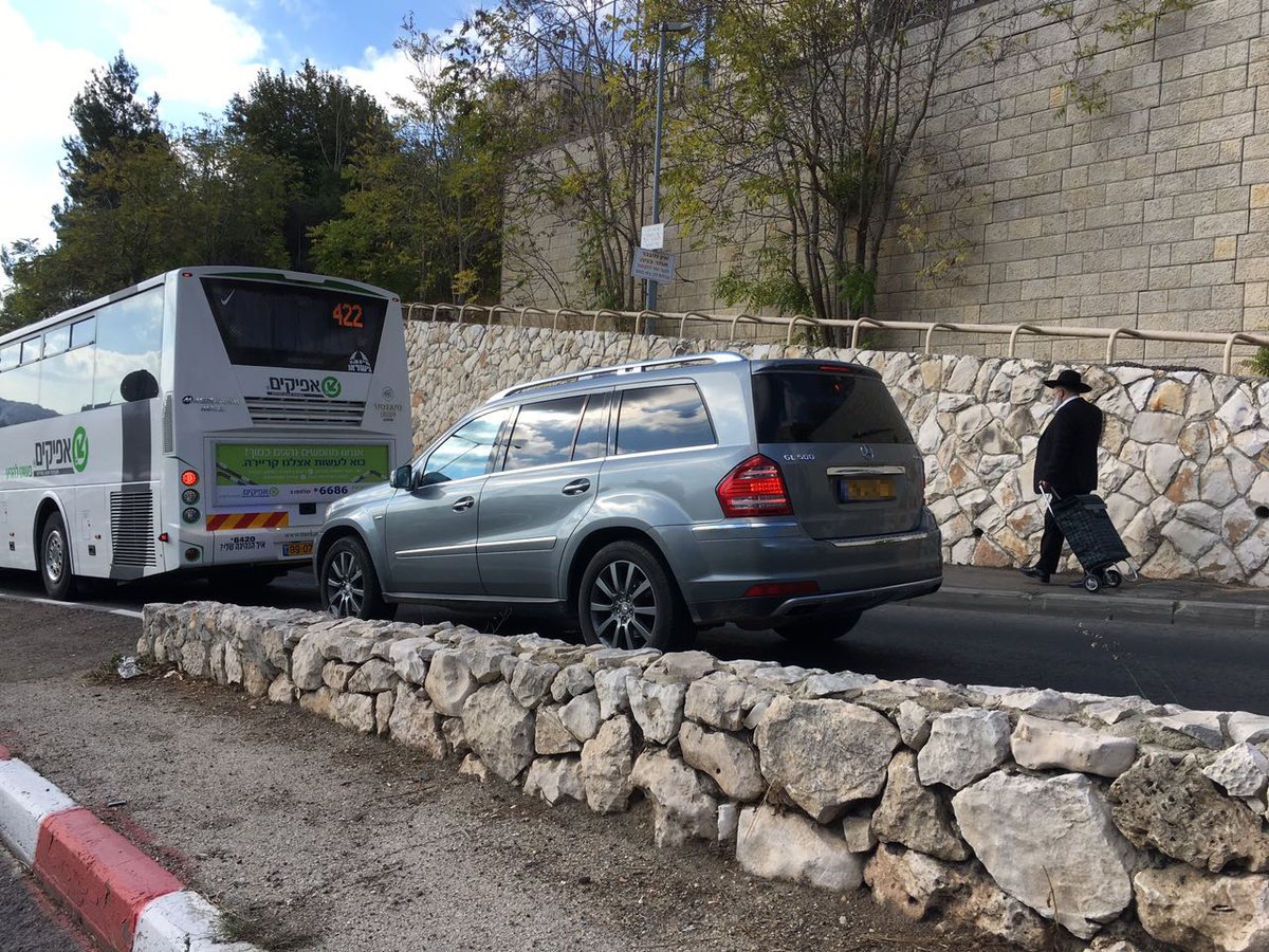 כשראש העיר ניר ברקת נתקע בעצמו בפקק | תיעוד