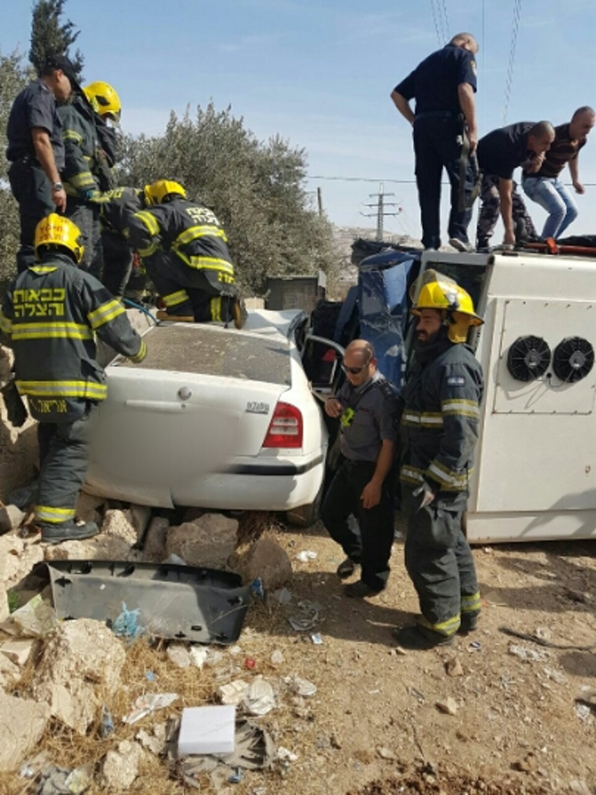 כביש 437: ה'ברינקס' מחץ את הרכב הפרטי