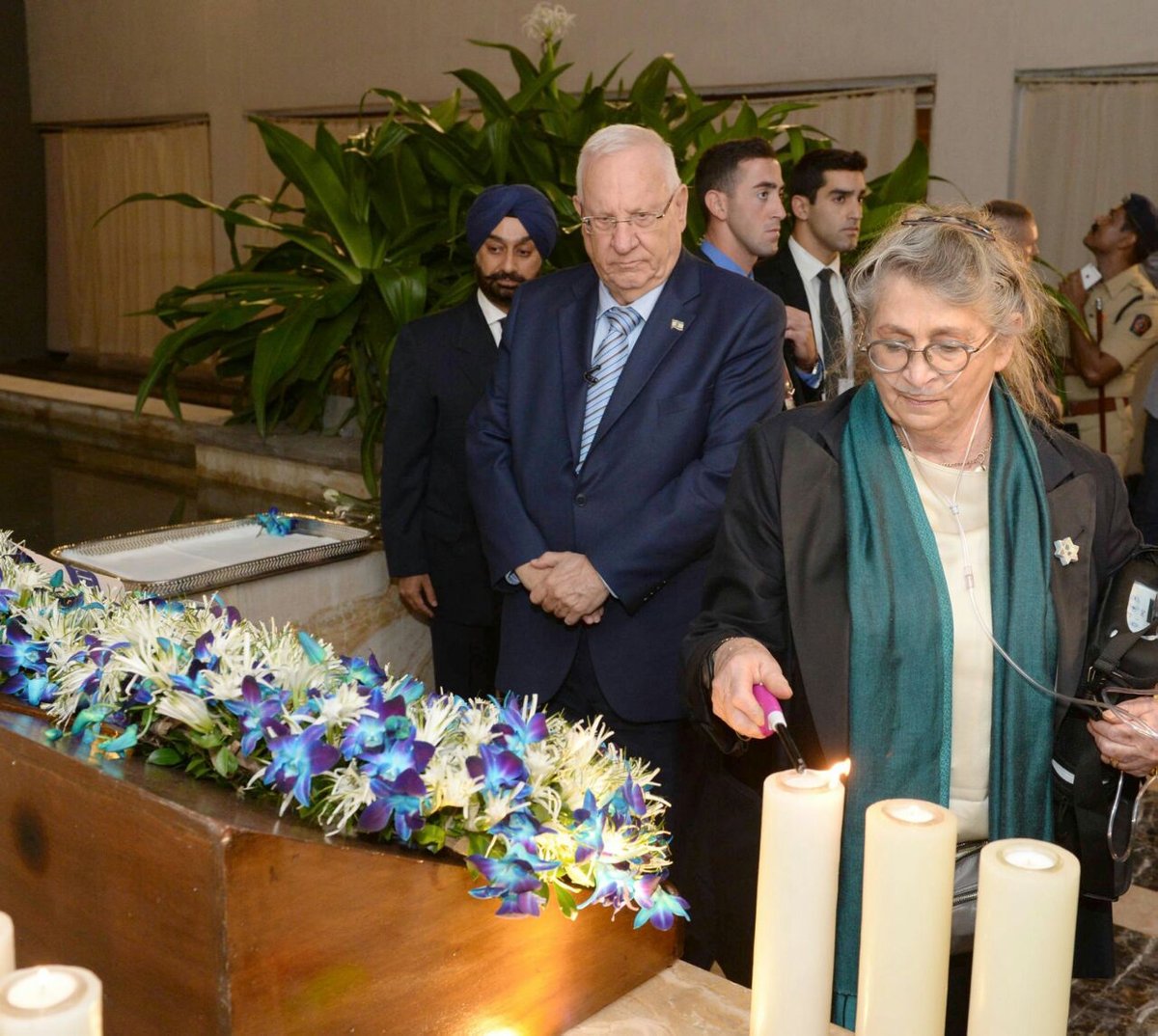 הנשיא ריבלין בחדרו של מוישי הולצברג: "עם ישראל חי"