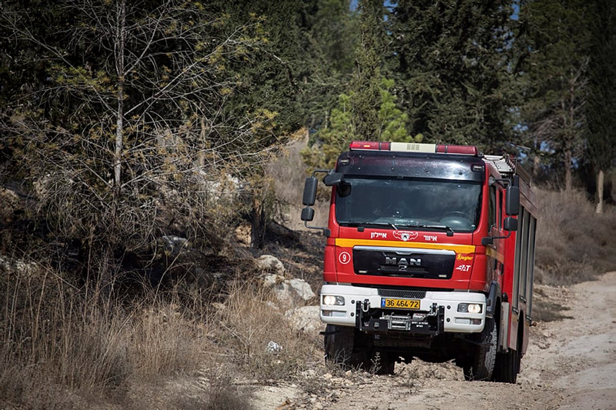 תושבים חזרו לבתים שעלו באש: "הכל נשרף"; חשש מביזה