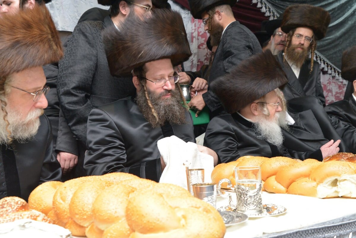 שמחת נישואי בת האדמו"ר מביטשקוב. צפו