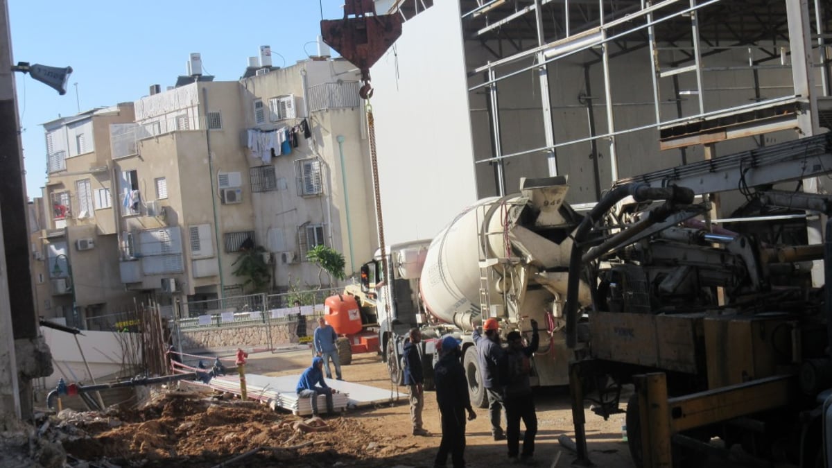 בויז'ניץ נפרדו מבית המדרש הישן שייהרס בקרוב