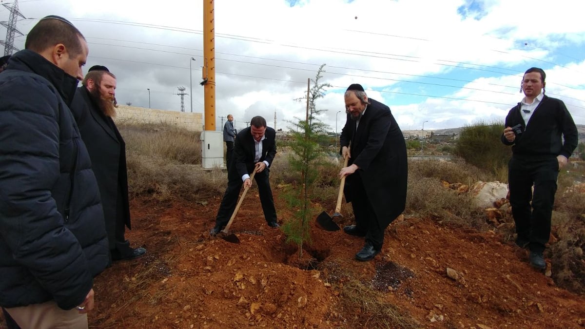 אורח בביתר עילית: יו"ר הכנסת יולי אדלשטיין