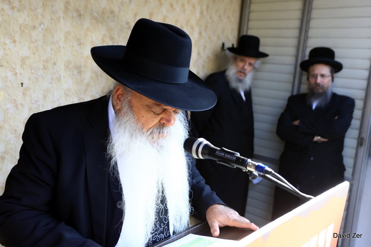 עצרת המחאה בבני ברק בעדשת דוד זר • צפו