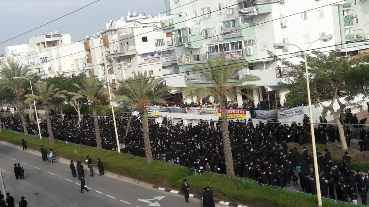 תיעוד: עצרת המחאה של חסידות גור באשדוד