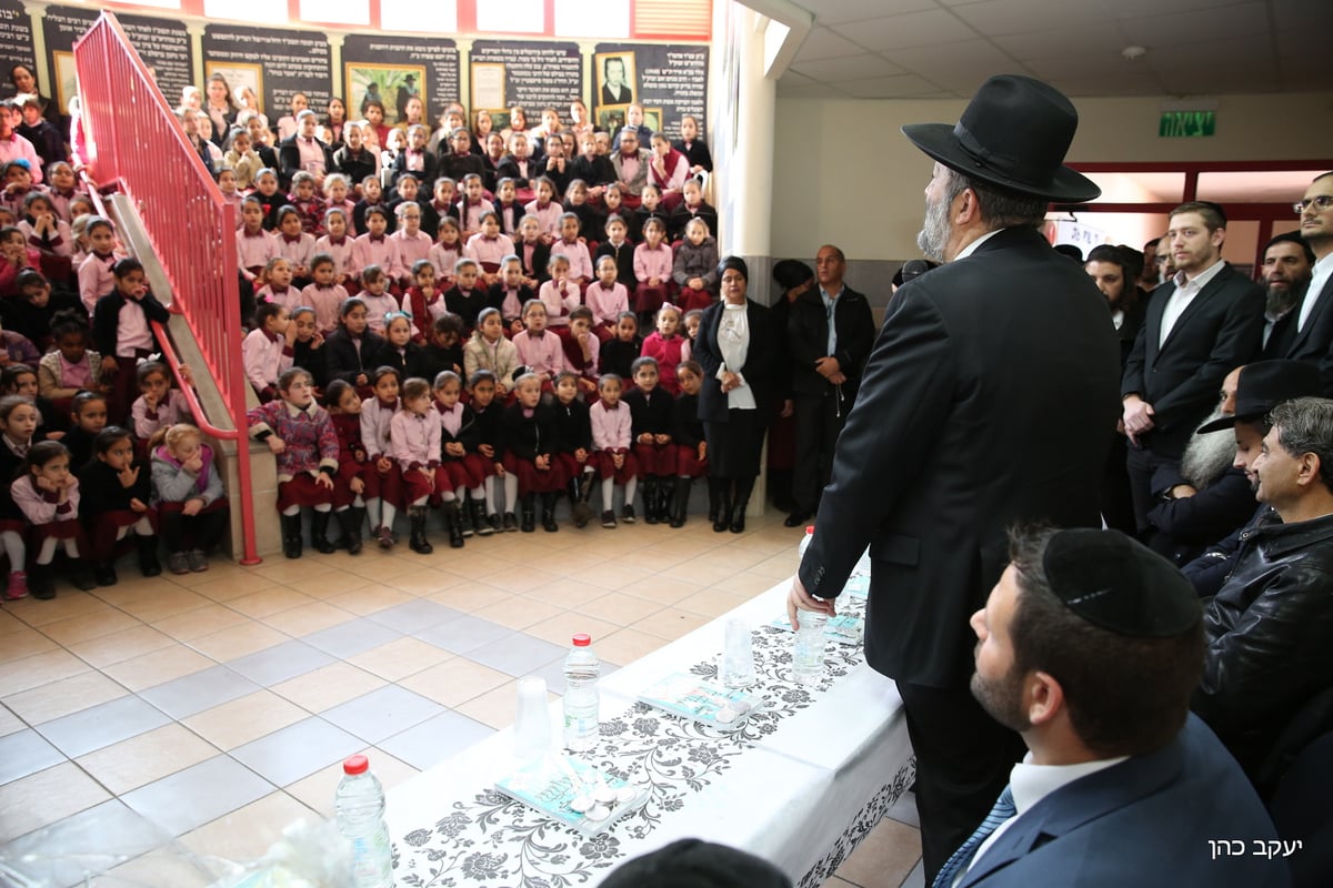 השר דרעי לתלמידים בטבריה: "גדולים מרבי עקיבא"