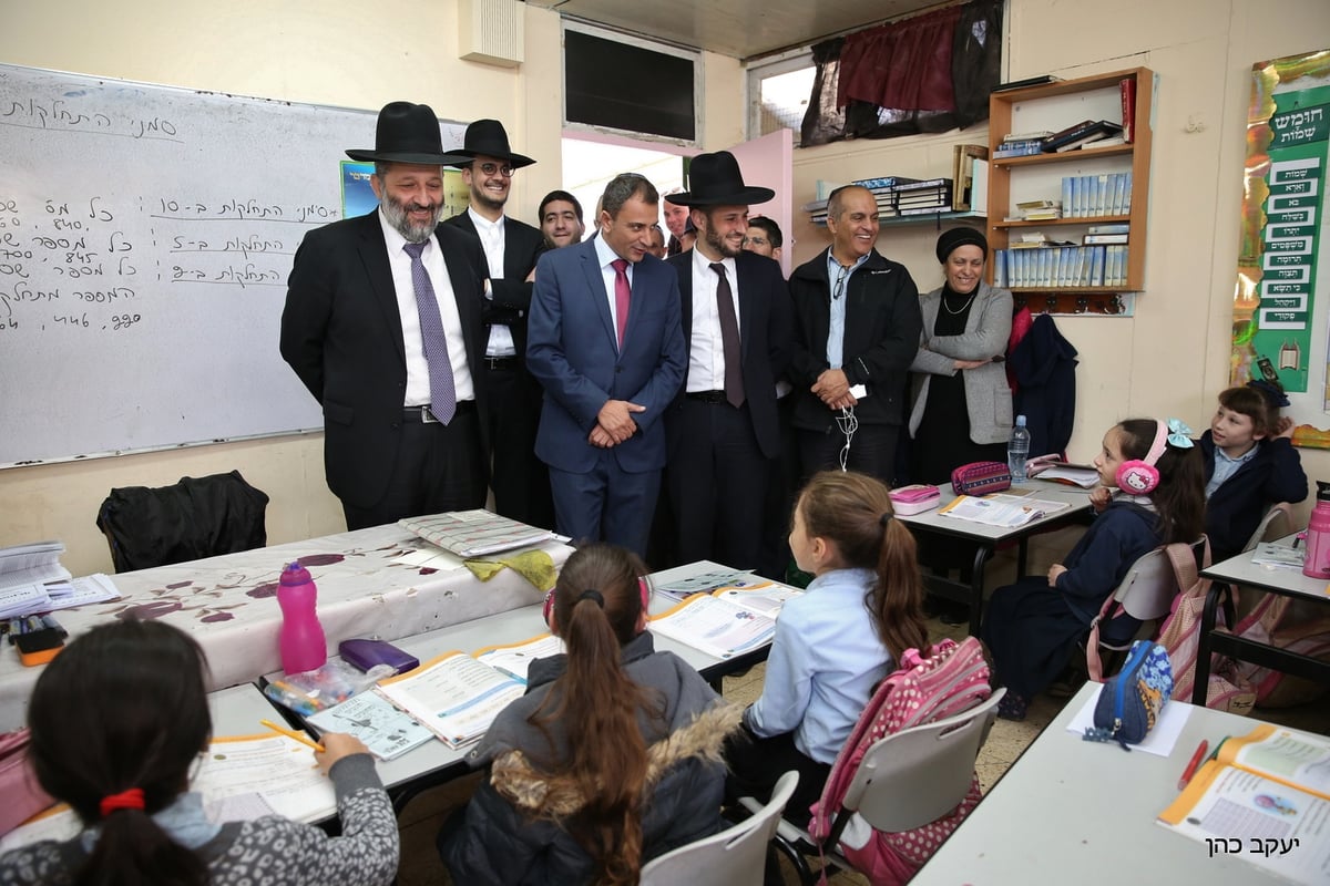 השר דרעי לתלמידים בטבריה: "גדולים מרבי עקיבא"