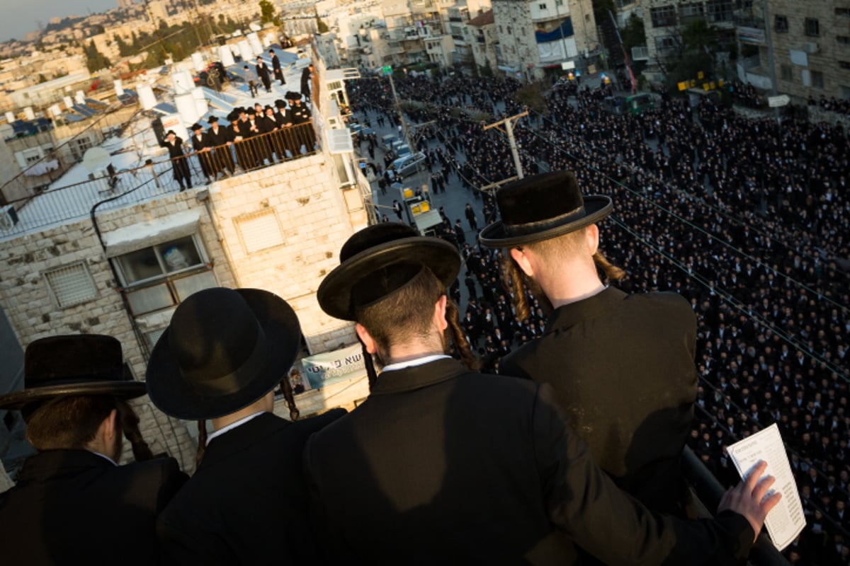 צפו בגלריה: מפגן הכוח של רבבות חסידי גור בירושלים