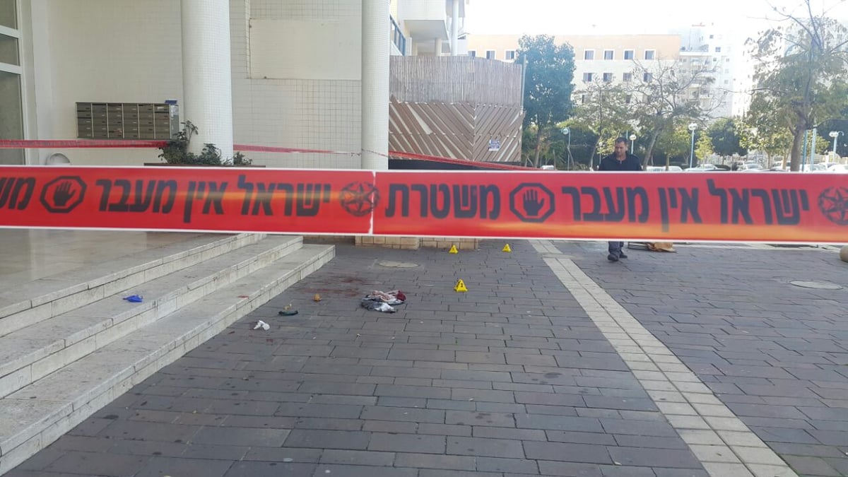 אשדוד: בעל חזות דתית דקר בדואי ונמלט