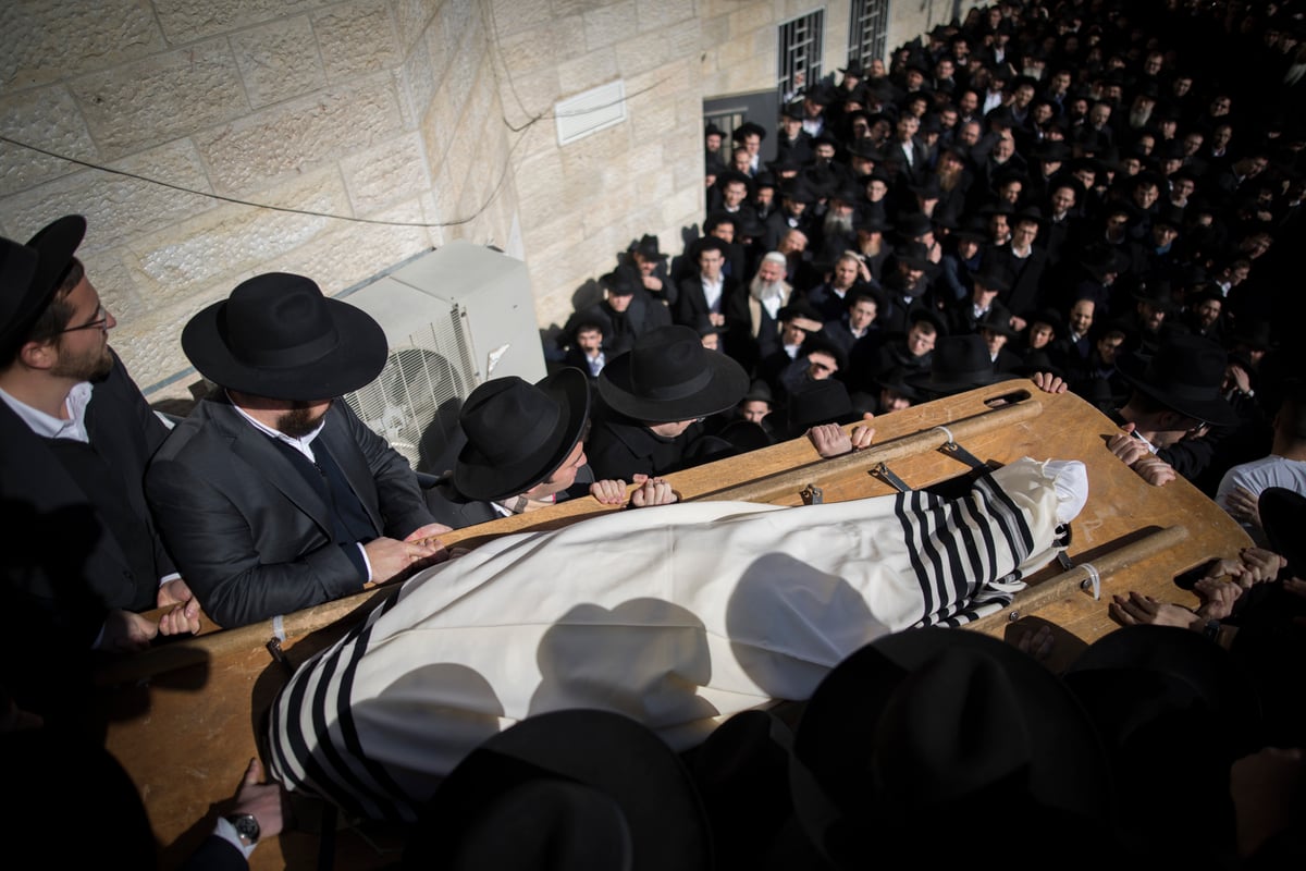 תיעוד מסכם: אלפים נפרדו מהגאון רבי משה שפירא