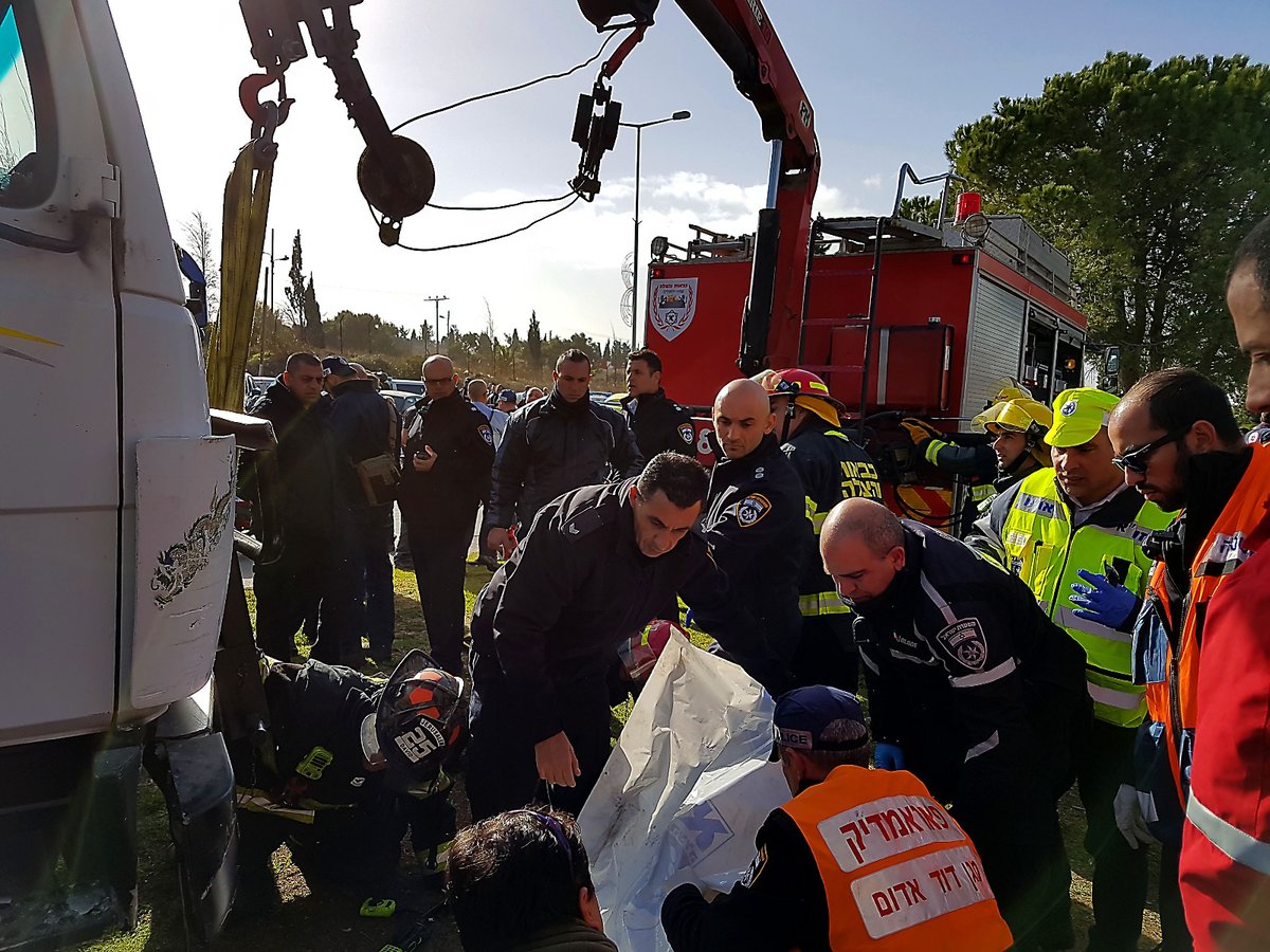 כך לוחמי האש חילצו את גופות החיילים | תיעוד