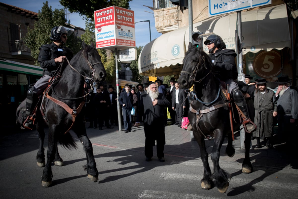 הפגנות סוערות במאה שערים | תיעוד