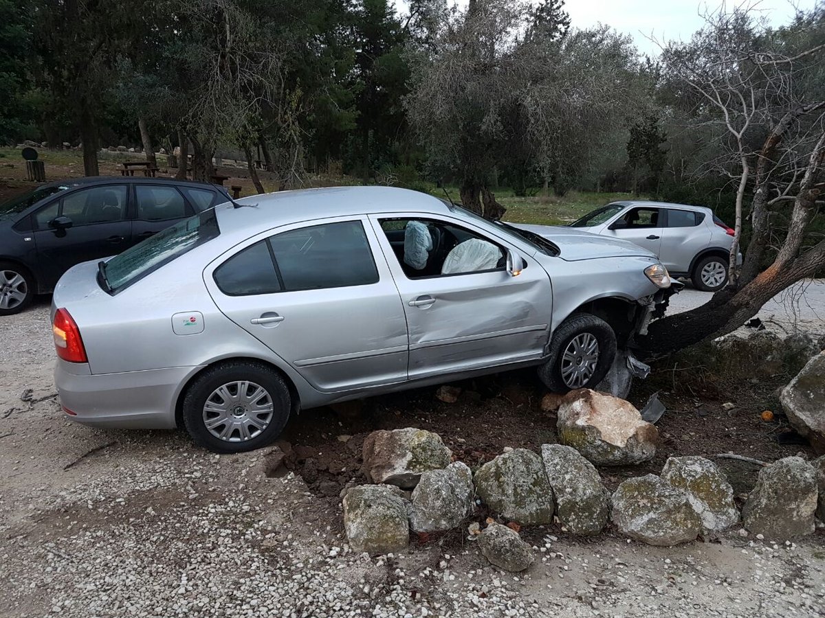 פרץ לרכב, נתפס בידי המשטרה וניסה לברוח