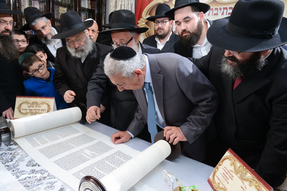 הכנסת ספר תורה ב-120 תמונות | גלריה