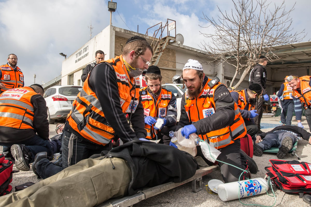 "איחוד הצלה" וכוחות החירום תרגלו פעולות חילוץ לכודים מבניין בוער