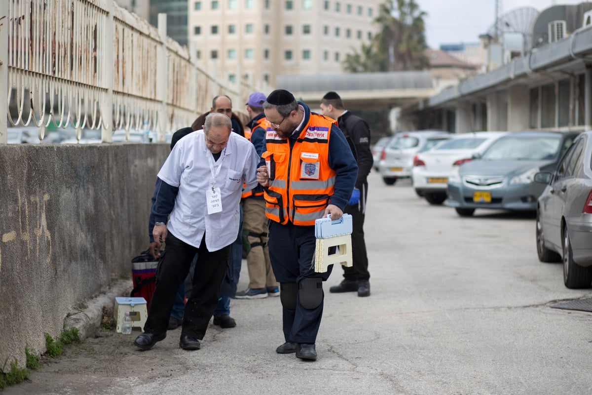 "איחוד הצלה" וכוחות החירום תרגלו פעולות חילוץ לכודים מבניין בוער