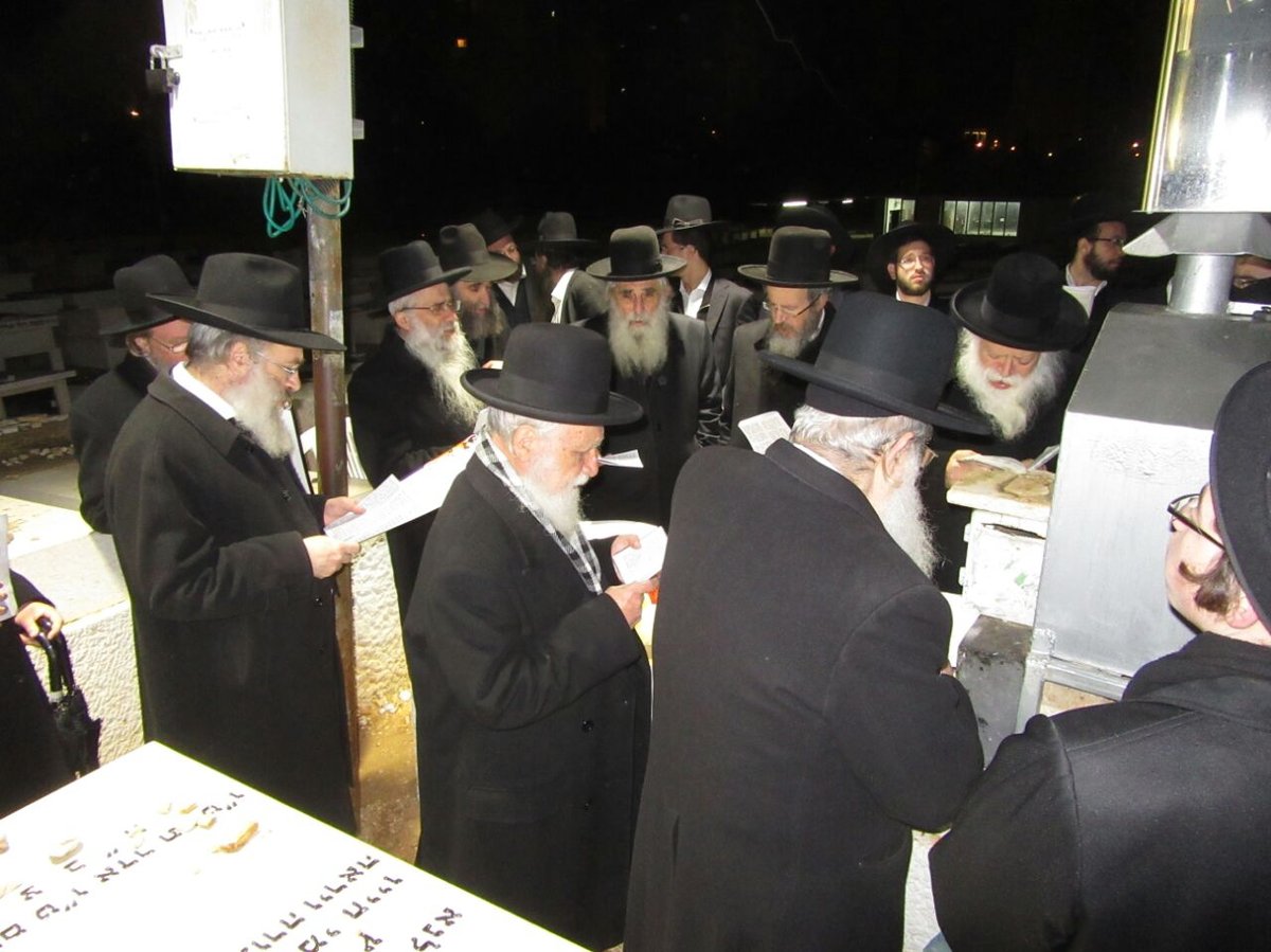 צפו: תפילת ראשי הישיבות על מרן הגרא"ל שטיינמן