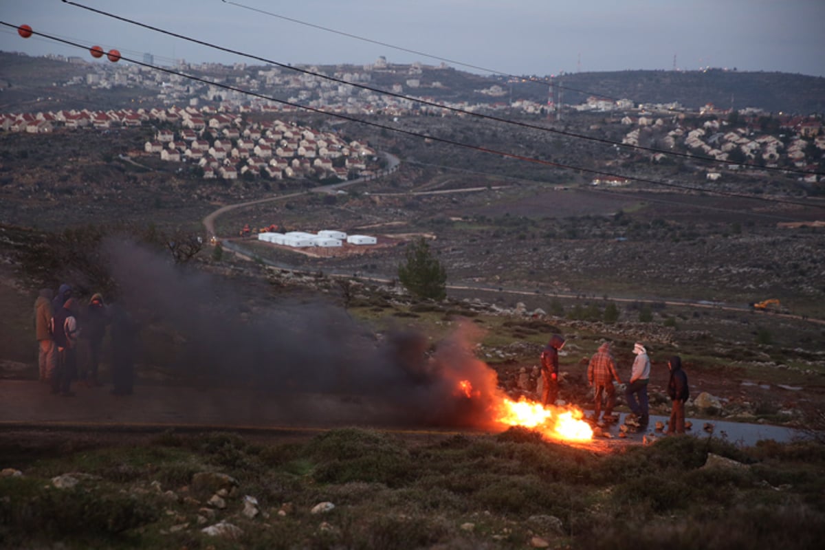 תיעוד: כך נערכים הפעילים לפינוי עמונה