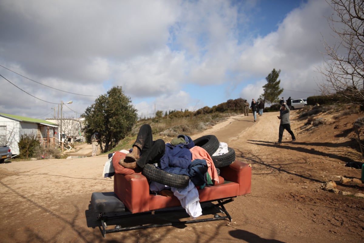 תיעוד ענק: המבצע לפינוי עמונה בתמונות