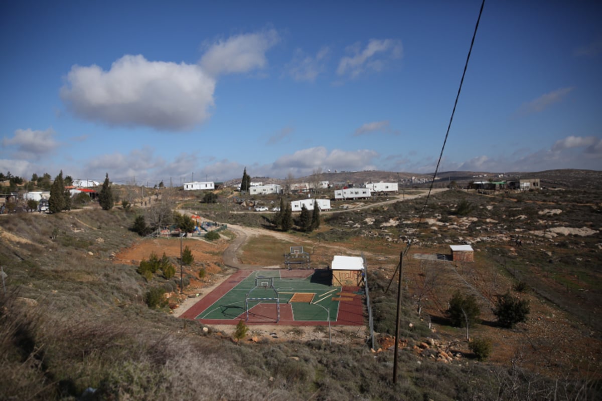 תיעוד ענק: המבצע לפינוי עמונה בתמונות