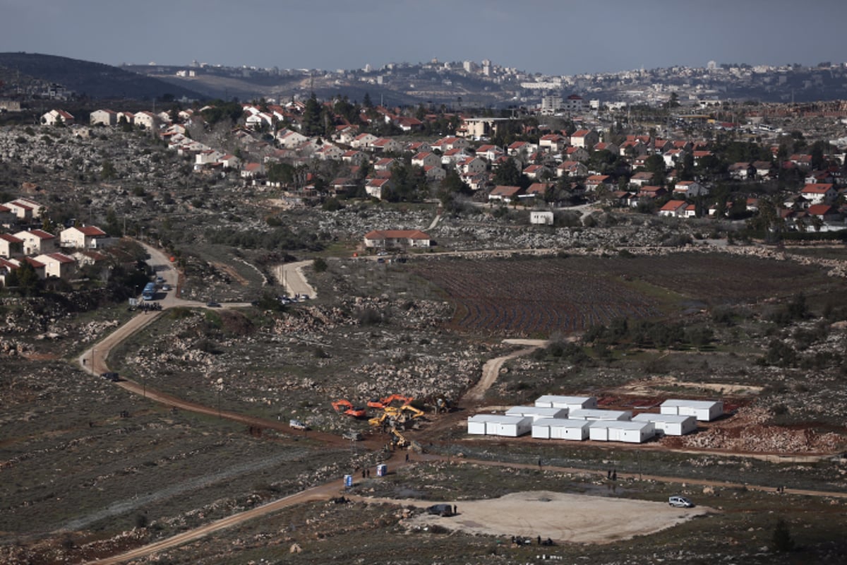 תיעוד ענק: המבצע לפינוי עמונה בתמונות