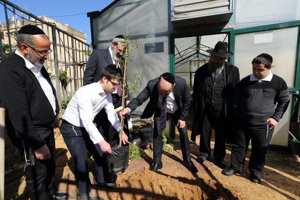 ח"כ יעקב מרגי ב'אהל שרה': "לא אשלים עם האפליה בחינוך המיוחד למגזר החרדי"