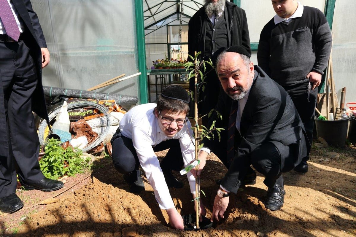 ח"כ יעקב מרגי ב'אהל שרה': "לא אשלים עם האפליה בחינוך המיוחד למגזר החרדי"