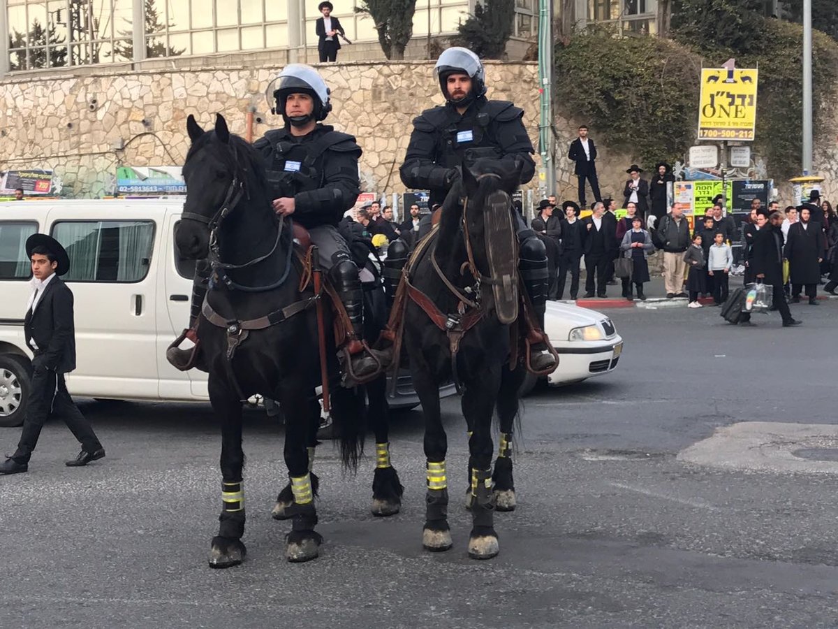 פרשים בירושלים