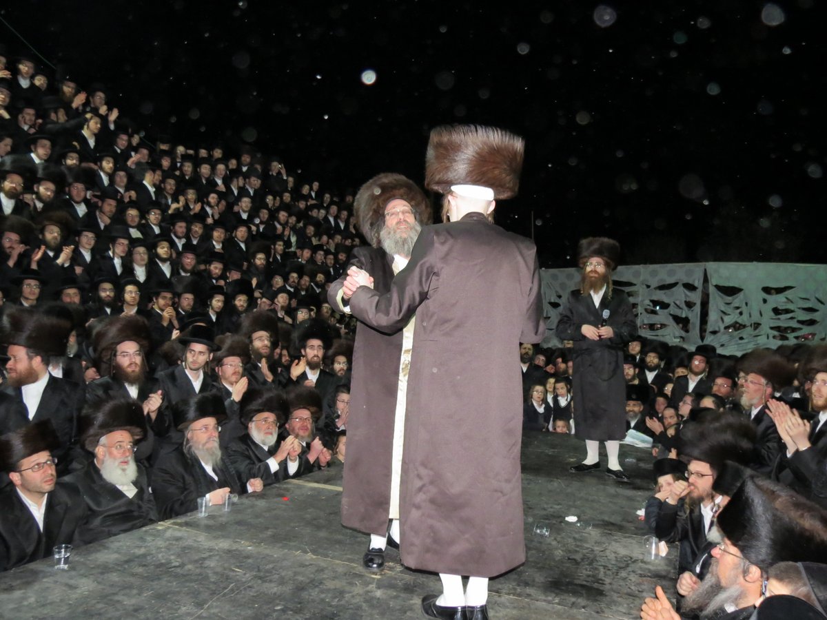 'רבי מיילך' בידרמן "הדליק" את מירון • צפו