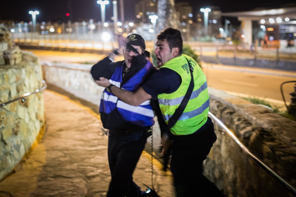 בנשקים שלופים: התרגיל של משמר הכנסת