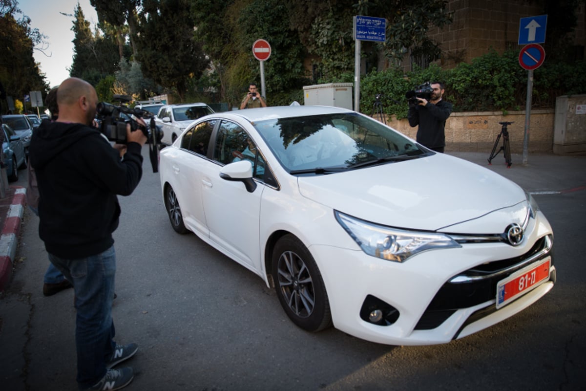 החוקרים הגיעו כדי לחקור שוב את ראש הממשלה בנימין נתניהו