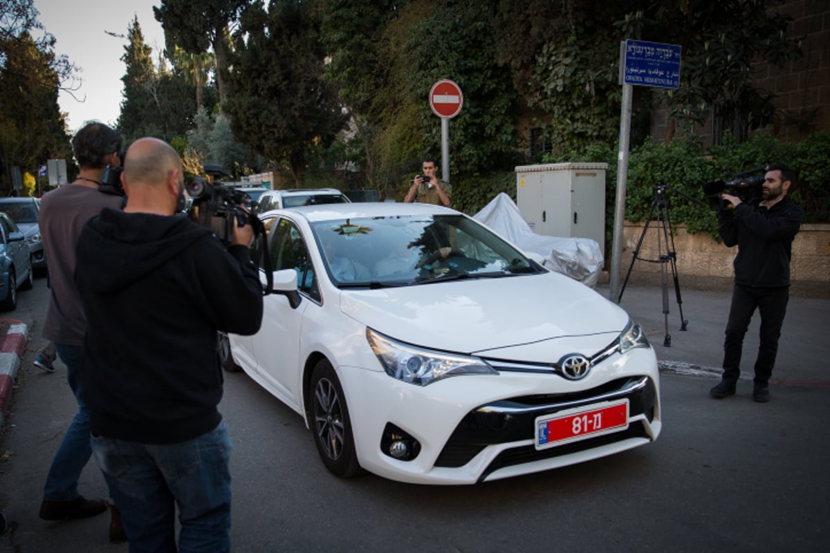 החוקרים הגיעו כדי לחקור שוב את ראש הממשלה בנימין נתניהו