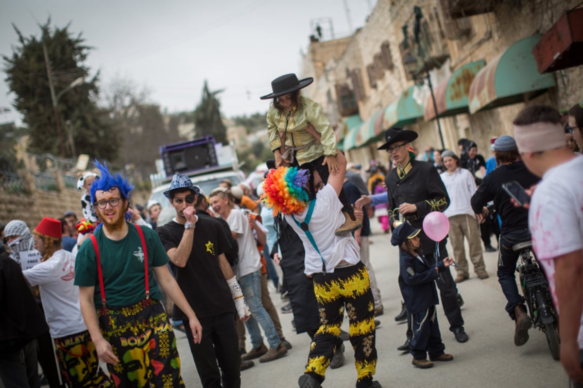 שנה לתקרית אלאור אזריה: כך חגגו השנה את פורים בחברון