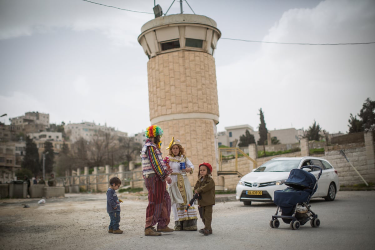 שנה לתקרית אלאור אזריה: כך חגגו השנה את פורים בחברון