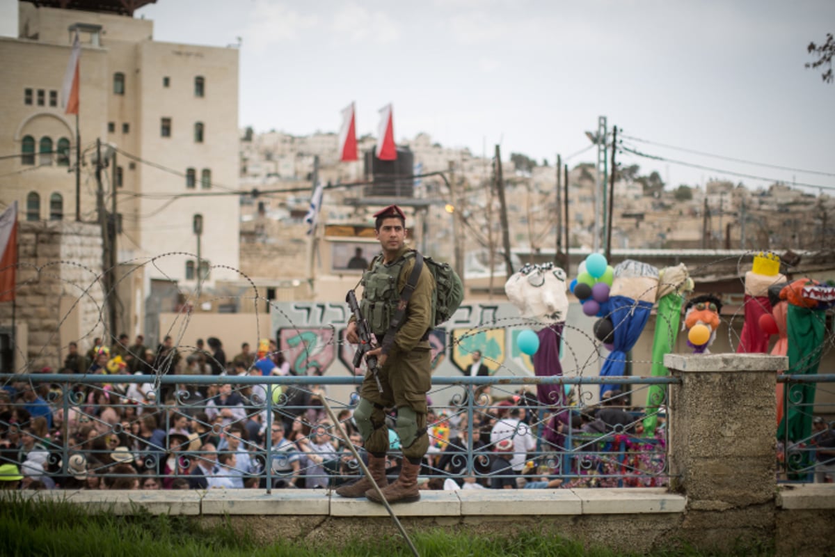 שנה לתקרית אלאור אזריה: כך חגגו השנה את פורים בחברון