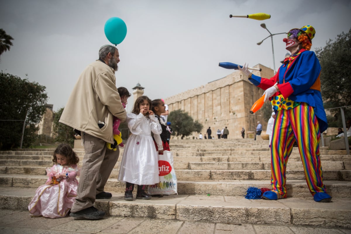 שנה לתקרית אלאור אזריה: כך חגגו השנה את פורים בחברון