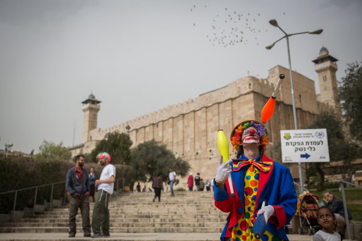 שנה לתקרית אלאור אזריה: כך חגגו השנה את פורים בחברון