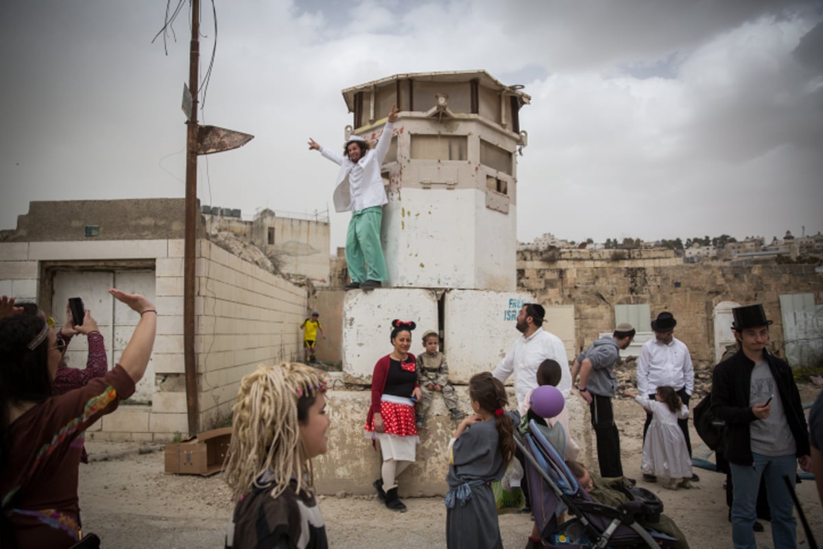 שנה לתקרית אלאור אזריה: כך חגגו השנה את פורים בחברון