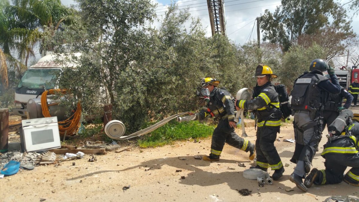 מחסן זיקוקים נשרף והתפוצץ: שני הרוגים ושבעה פצועים