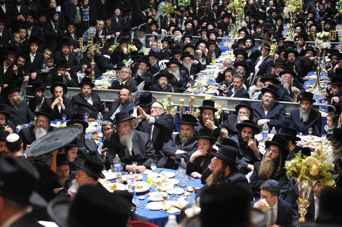 תיעוד ענק: הרבי מויז'ניץ חנך בית מדרש חדש בביתר עילית